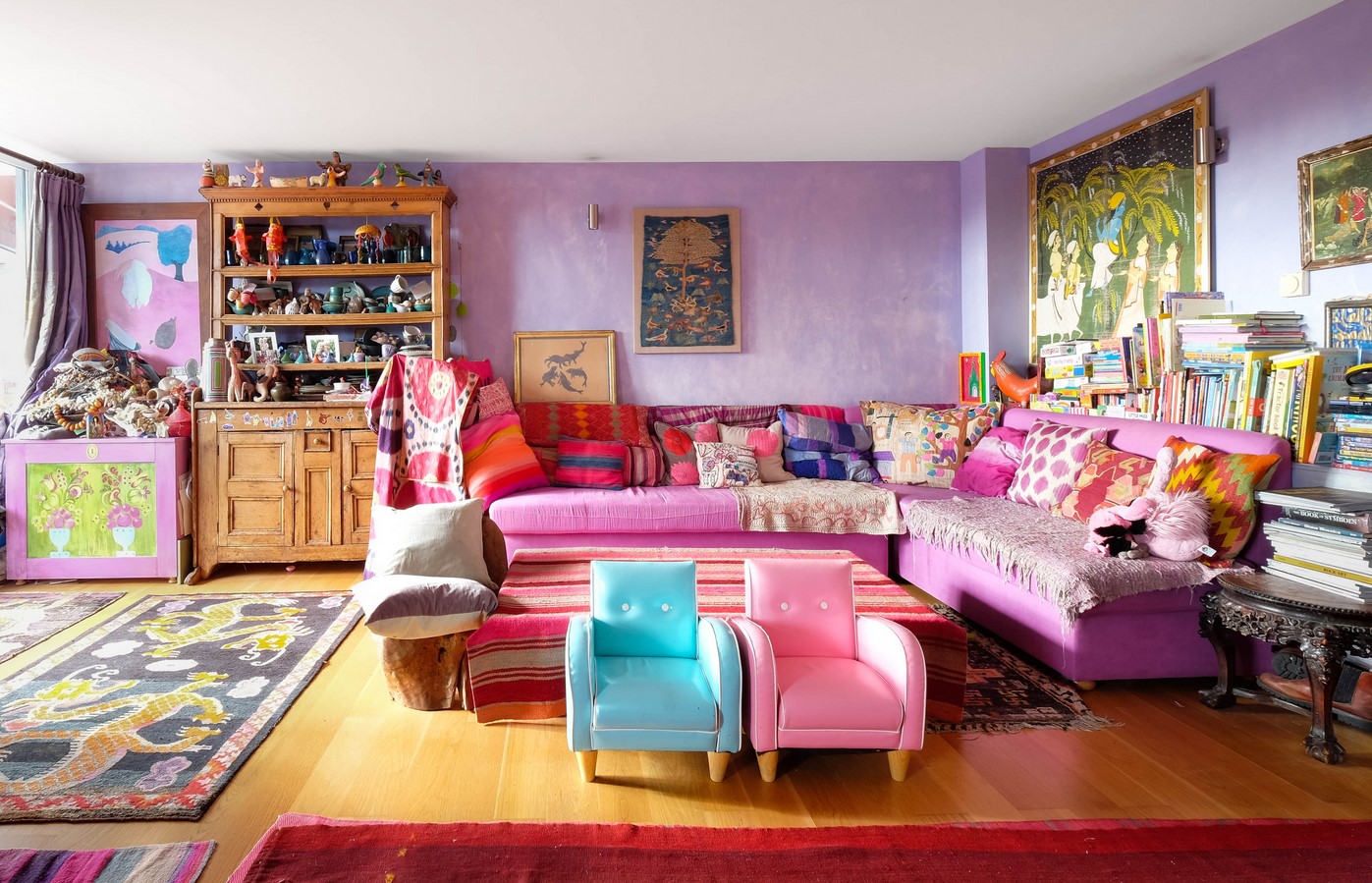 mix-purple-and-orange-in-home-décor